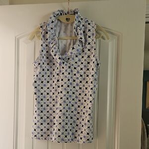 J. McLaughlin Blue and White Floral Ruffled Sleeveless Blouse